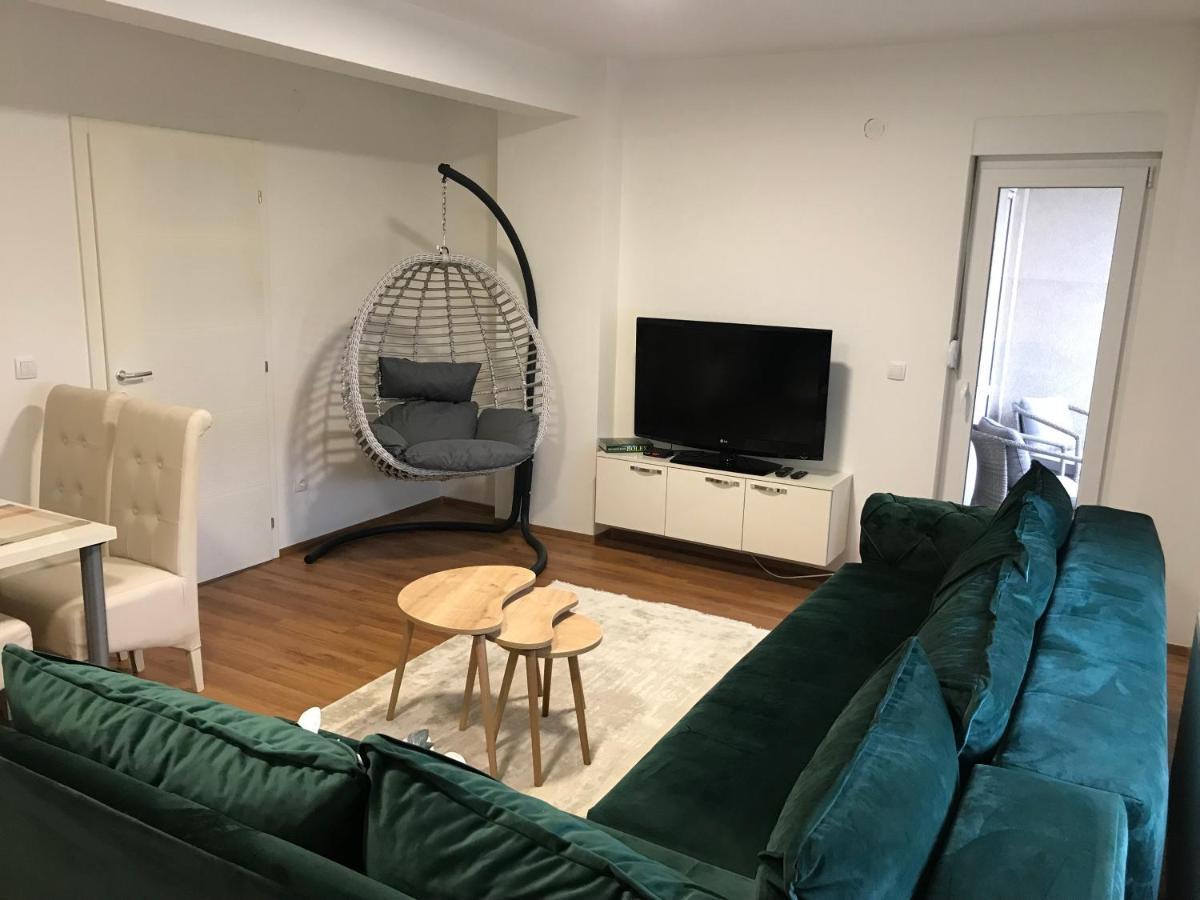 Green Apartment Novi Pazar Buitenkant foto